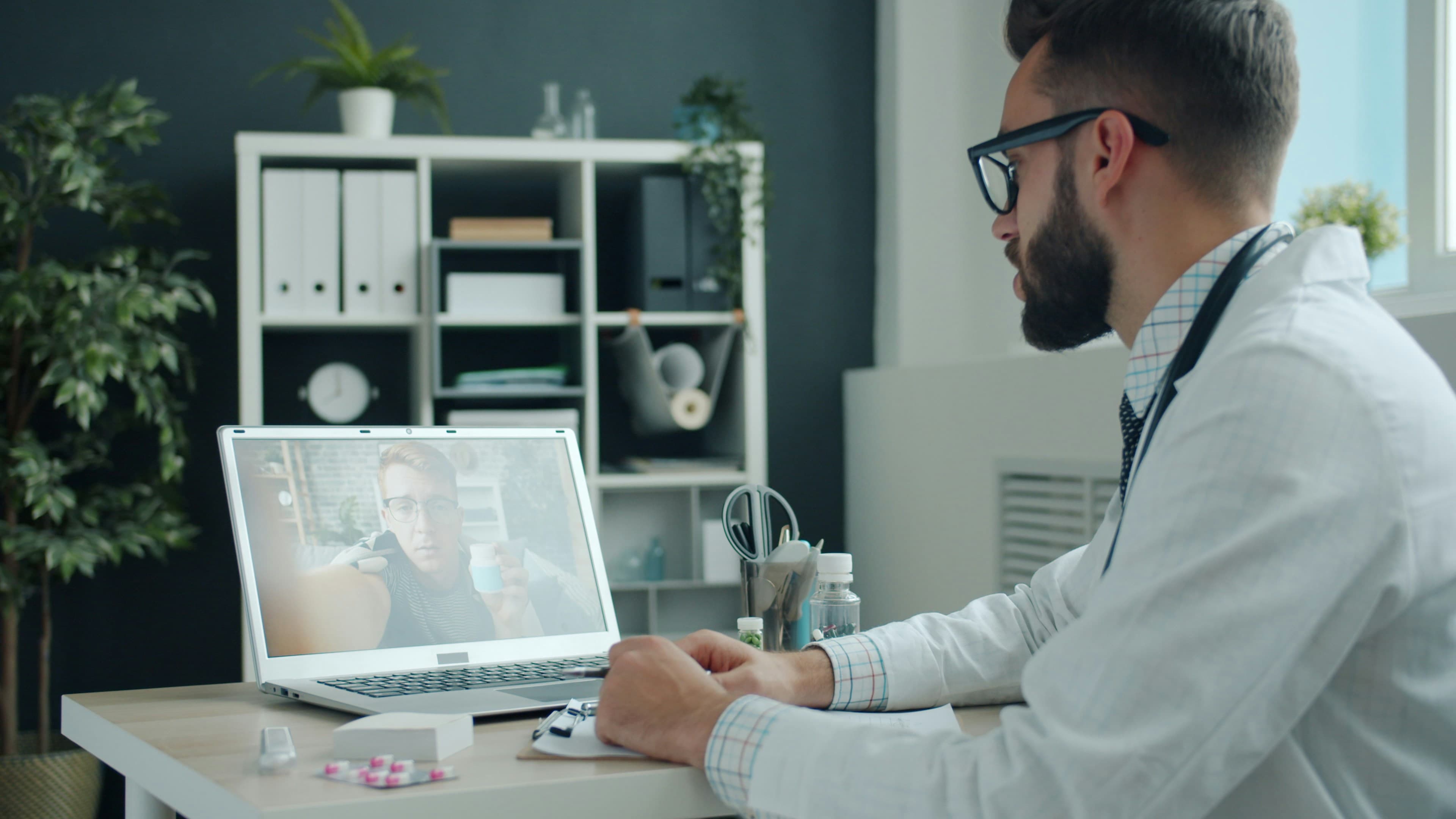 AI assistant interface for clinic patient communication